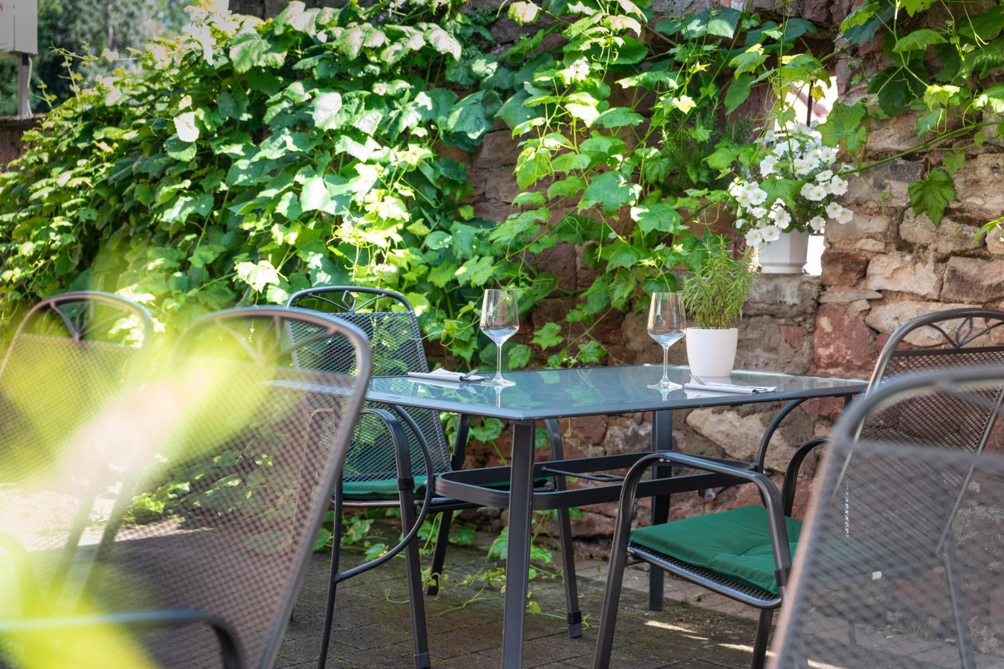 Hotel Landgasthof Zum Kaffelstein Kreuzwertheim Luaran gambar